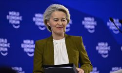 AB Komisyonu Başkanı von der Leyen yine güven tazeledi