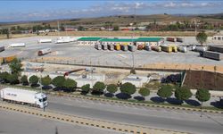 Kara yollarında yeni dönem başlıyor! Emniyetli ve güvenli tır park alanları önceliklendirilecek