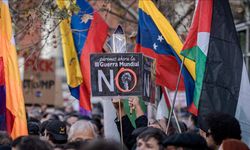 İspanya solu ABD'yi protesto etti