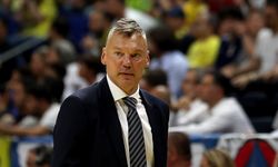 Fenerbahçe'de Saras kalıyor mu? İşte o açıklama