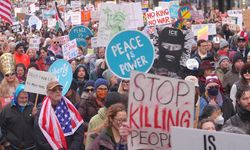 ABD'de dev protesto! Renee Good için sokaklara döküldüler...