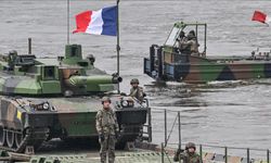 Fransa, Grönland'a asker gönderdi