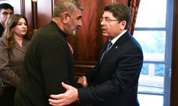 Adalet Bakanı Tunç, Rojin Kabaiş'in ailesi ile bir arada!