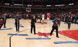 NBA’de maç iptali: United Center’ın parkesinde nemlenme