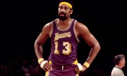 Kevin Durant, NBA efsanesi Wilt Chamberlain’i geride bıraktı