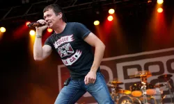 3 Doors Down grubunun solisti 47 yaşında hayatını kaybetti