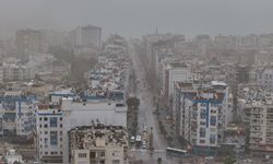Antalya'da "gri" sabah: Toz taşınımı manzarayı sildi, görüş mesafesi düştü