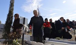 Bakan Uraloğlu, Malatya'da deprem şehitliğini ziyaret etti