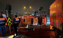 Ambulans takla attı içindeki 3 kişi yaralandı