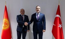 Bakan Fidan, Kırgızistan Meclis Başkanı Turgunbek uulu ile bir araya geldi