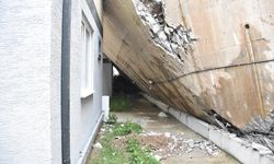 Sakarya'da korkutan manzara: 3 bina tahliye!