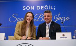 Eda Erdem Fenerbahçe’ye veda sözleşmesini attı...