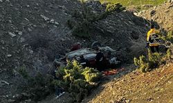 Siirt'te uçuruma yuvarlanan otomobildeki 1 kişi öldü, 1 kişi yaralandı