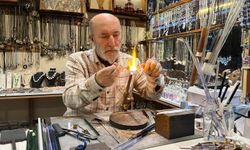 Nefesiyle ateşe şekil veren adam: Hamit Usta'nın 25 yıllık cam aşkı