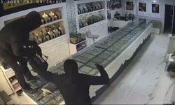 Batman’da 90 saniyede milyonluk kuyumcu soygunu kamerada