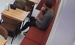 Sipariş ettiği dürümün içerisine sakalının kıllarını koydu, hesap ödemeden çıktı