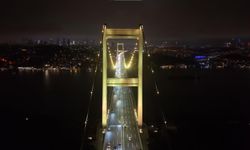 Fatih Sultan Mehmet Köprüsü kanser hastası çocuklar için sarıya büründü