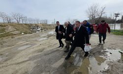 Eskibaşkan bahçesinde mahsur kaldı! İmdadına DSİ çalışanları yetişti