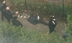 Sokakta gördüğü husumetlisini silahla vurarak öldürdü