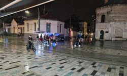 İstanbul'da sağanak yağış etkili oluyor