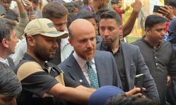 Bangladeş'te Bilal Erdoğan'a yoğun ilgi: Yürümekte zorlandı