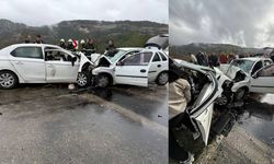 Antalya'dan sonra Burdur: İki otomobil kafa kafaya çarpıştı! 6 ölü, 6 yaralı