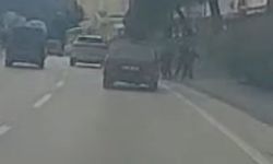 Bursa'da kan donduran anlar: Çocukları ezecekti!