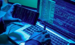 iOS ve Android kullanıcıları için tehlike çanları çalıyor! Casus yazılım tüm bilgileri topluyor