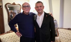 Özgür Özel, yazar Ataol Behramoğlu'nu ziyaret etti