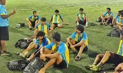 Rakipleri sahaya çıkmayınca ligden oldular