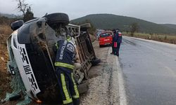 Denizli'de Diyaliz hastalarını taşıyan araç şarampole uçtu