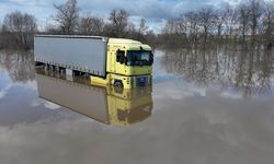 Edirne'de film gibi kurtarma: Günlerce tırda bekledi