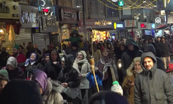 Eski Ramazan geleneği canlandı: Sokaklar fener alayıyla aydınlandı