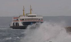 Geyikli-Bozcaada feribot seferlerine fırtına engeli