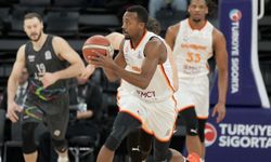 Galatasaray Petkimspor’u farklı mağlup etti