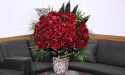 Bahçeli'den Erdoğan'a doğum günü hediyesi 72 adet gül