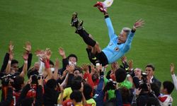 Hakemin ismini tişörtüne yazdı; Sarı kartı gördü