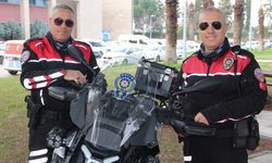 İkiz polisler 32 yıl sonra aynı gün emekli oldu