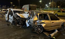 İstanbul Kartal'da trafik kazası: 4 kişi ölümden döndü!