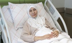 Hemşireler hamile sandı, karnından 45 santimlik kitle çıktı