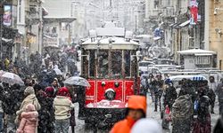 İstanbul'a kış geri dönüyor: Kar kapıda, pazartesiye dikkat