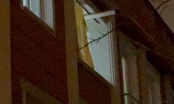 Yüksek ses tartışması aile faciasına dönüştü: Ablasını bıçakladı, balkondan atladı