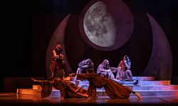 "Tehlikeli Oyun"un prömiyeri Prof. Mesut İktu'ya ithaf edildi! İDOB’dan unutulmaz gece