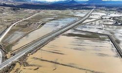 Konya'da akarsular taştı, ekili alanlar zarar gördü