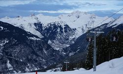 Fransa'da çığ düştü! 2 kayakçı hayatını kaybetti