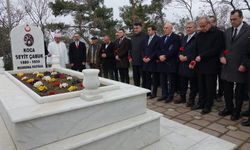 Çanakkale Zaferi'nin kahramanı Seyit Onbaşı kabri başında anıldı