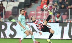 Samsunspor evinde Kayserispor'u son dakika geçti: 2-1