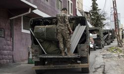 Lübnan ordusu Suriye sınırındaki Şeba beldesinin içlerine doğru çekilmeye başladı