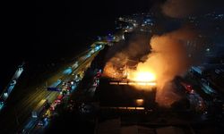 Trabzon'da fındık fabrikasın deposunda yangın: Ekiplerin müdahalesi sürüyor