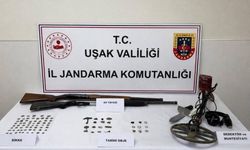 Uşak’ta tarihi eser kaçakçıları 63 sikkeyle yakalandı